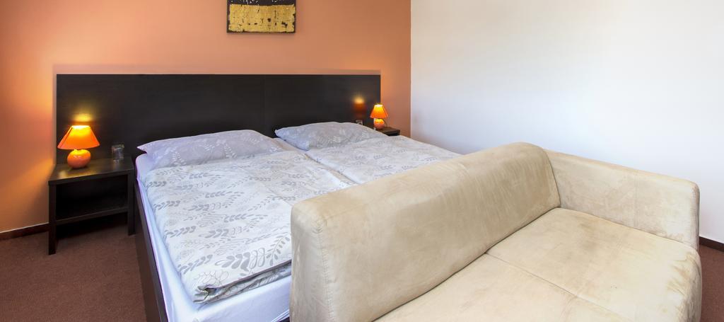 Garni Hotel Fellini Žiar nad Hronom 客房 照片