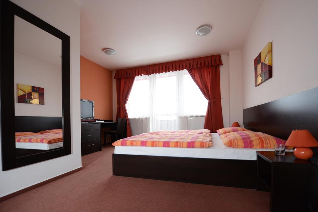 Garni Hotel Fellini Žiar nad Hronom 客房 照片